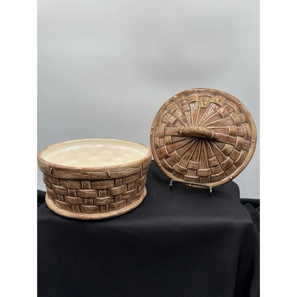 Unbranded ceramic cookie